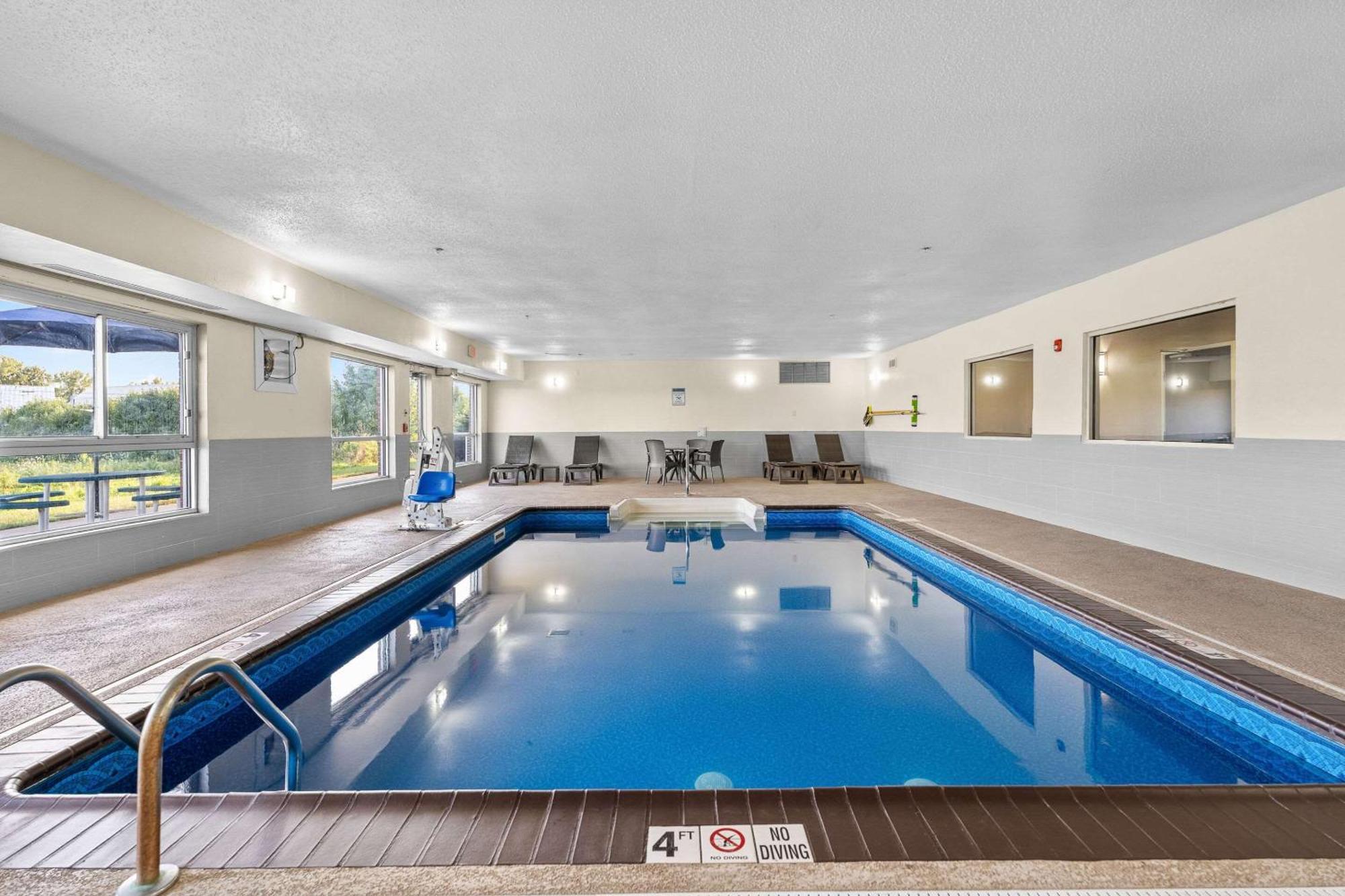 Comfort Inn Hobart - Merrillville Eksteriør bilde
